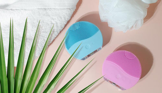 The Benefits of Facial Cleansing Brushes | DB Cosmetics NZ | 01