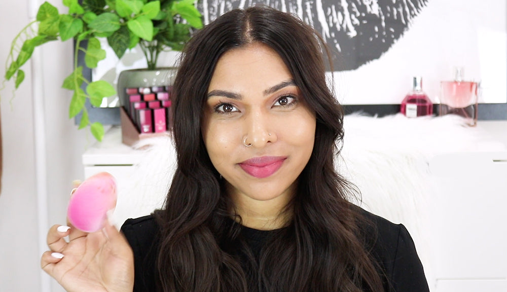 How To Use A Microfibre Beauty Sponge | DB Cosmetics NZ | 01