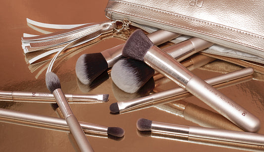 How to Clean Your Makeup Brushes Properly | DB Cosmetics NZ | 01